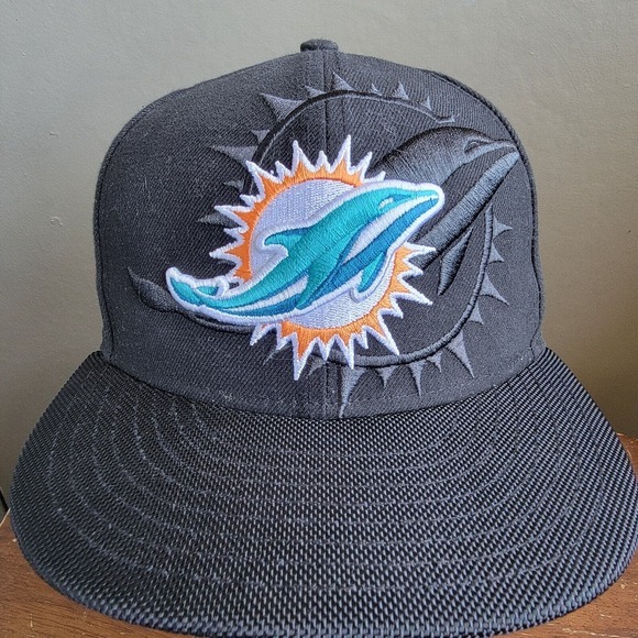 New Era 59Fifty Miami Dolphins Fitted Hat Black Shadow Size 7¼ - Picture 2 of 8